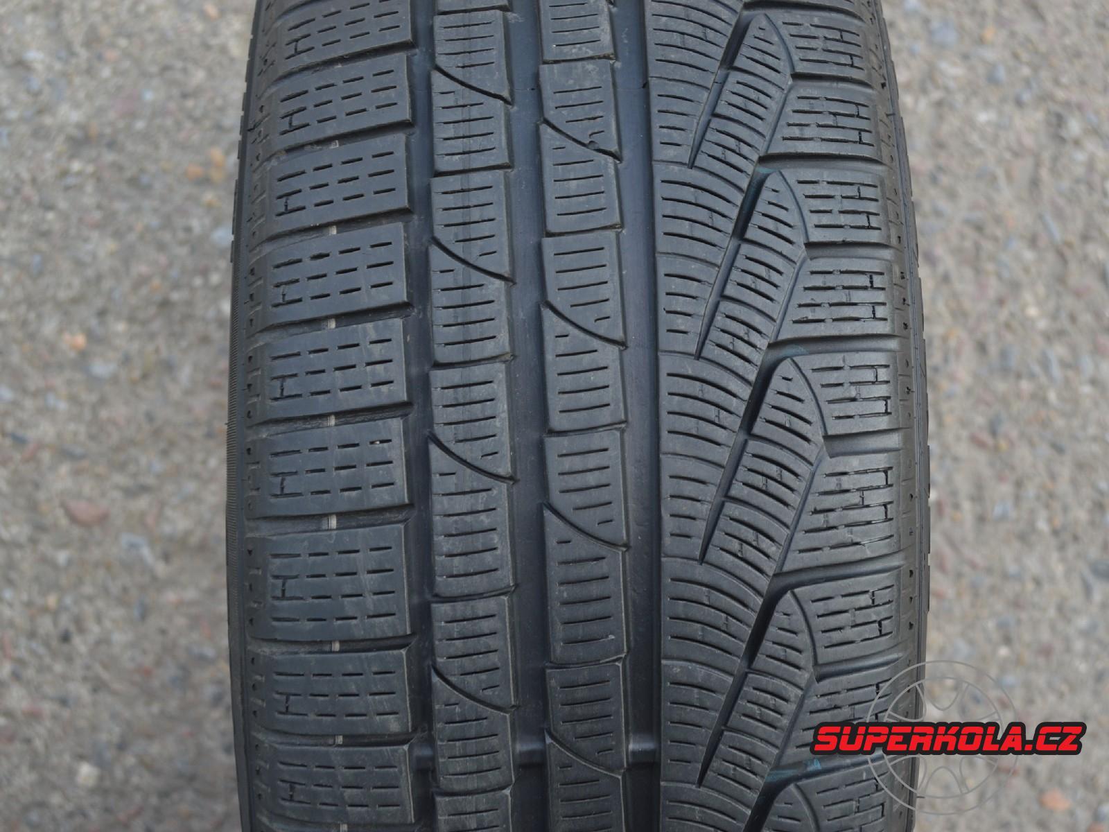 225/45/18 95V XL Pirelli SottoZero Winter 240 serie II  RFT, použitá zimní sada