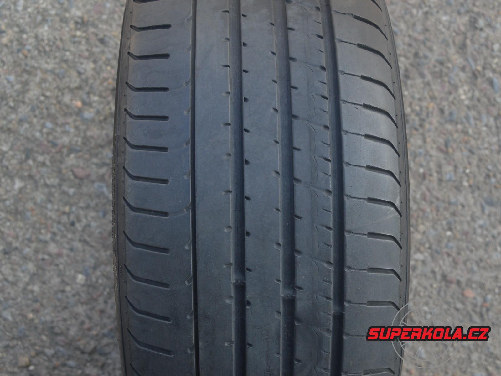 225/40/19  89W  Pirelli PZero  RFT, použitý letní pár