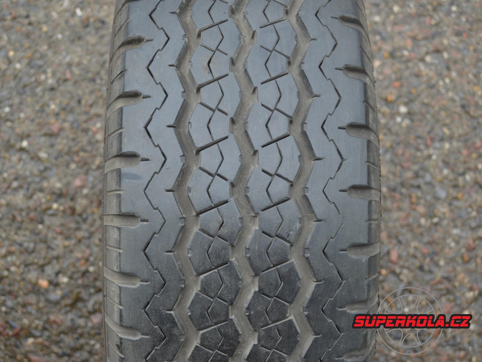 225/70/15C  112/110R  Bridgestone R623, použitý letní kus
