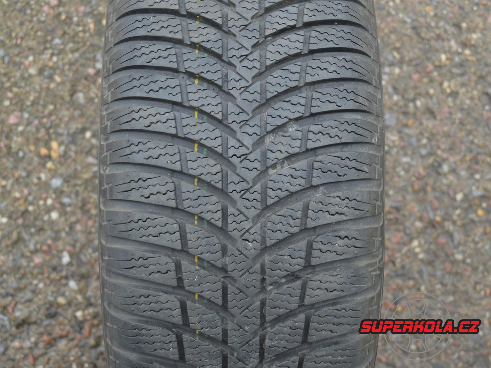 205/55/16 91V Kumho Ízen KW23, použitý zimní kus