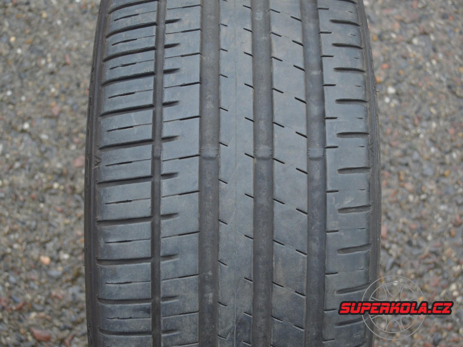225/35/20 90Y XL Falken Azenis FK510, použitý letní kus