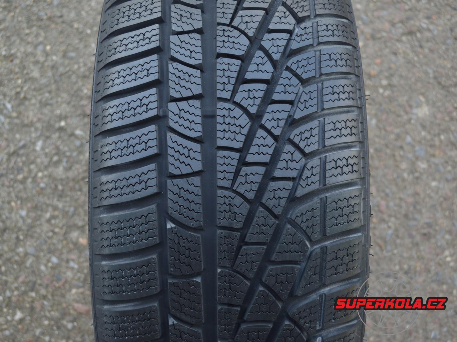 245/40/19 98V XL Pirelli Winter 240 SottoZero, zimní