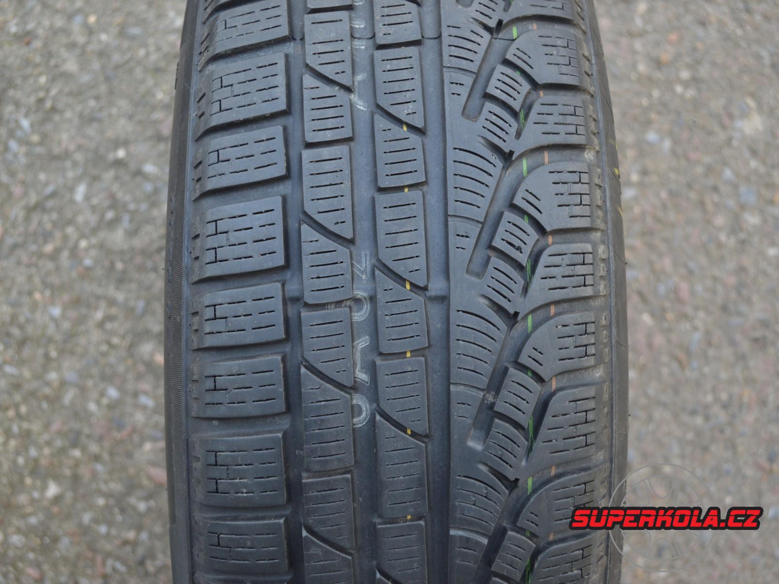 205/65/17  96H  Pirelli SottoZero Winter 210 serie II, použitá zimní sada
