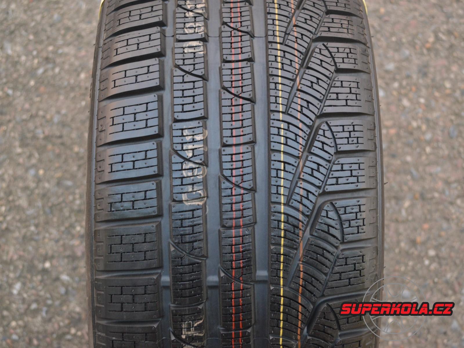 245/45/17 99H XL Pirelli SottoZero Winter 210 serie II MO, zimní