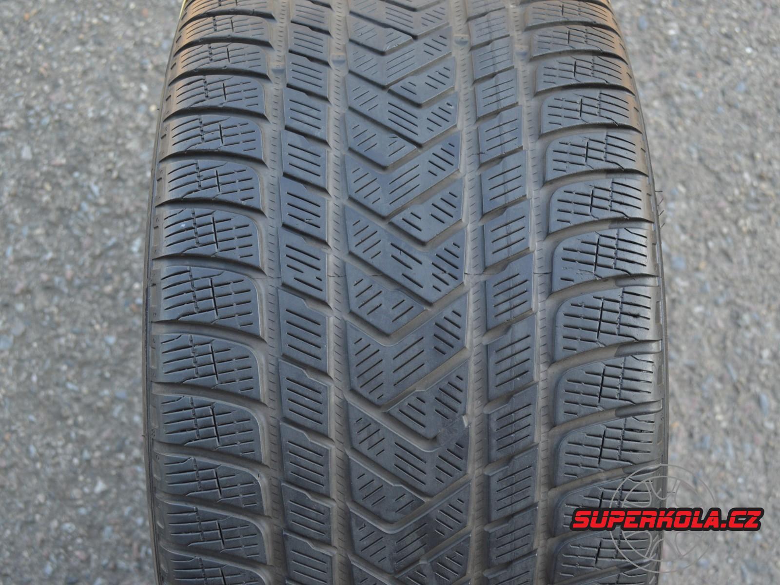 315/35/20 110V XL Pirelli Scorpion Winter RFT, použitý zimní pár