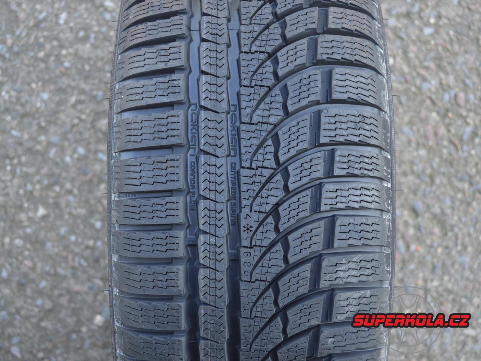 215/50/17 95V XL Nokian WR A4, zimní