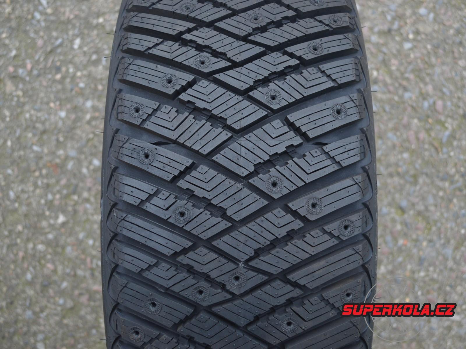 225/50/17 98T XL Goodyear UltraGrip Ice Arctic, zimní