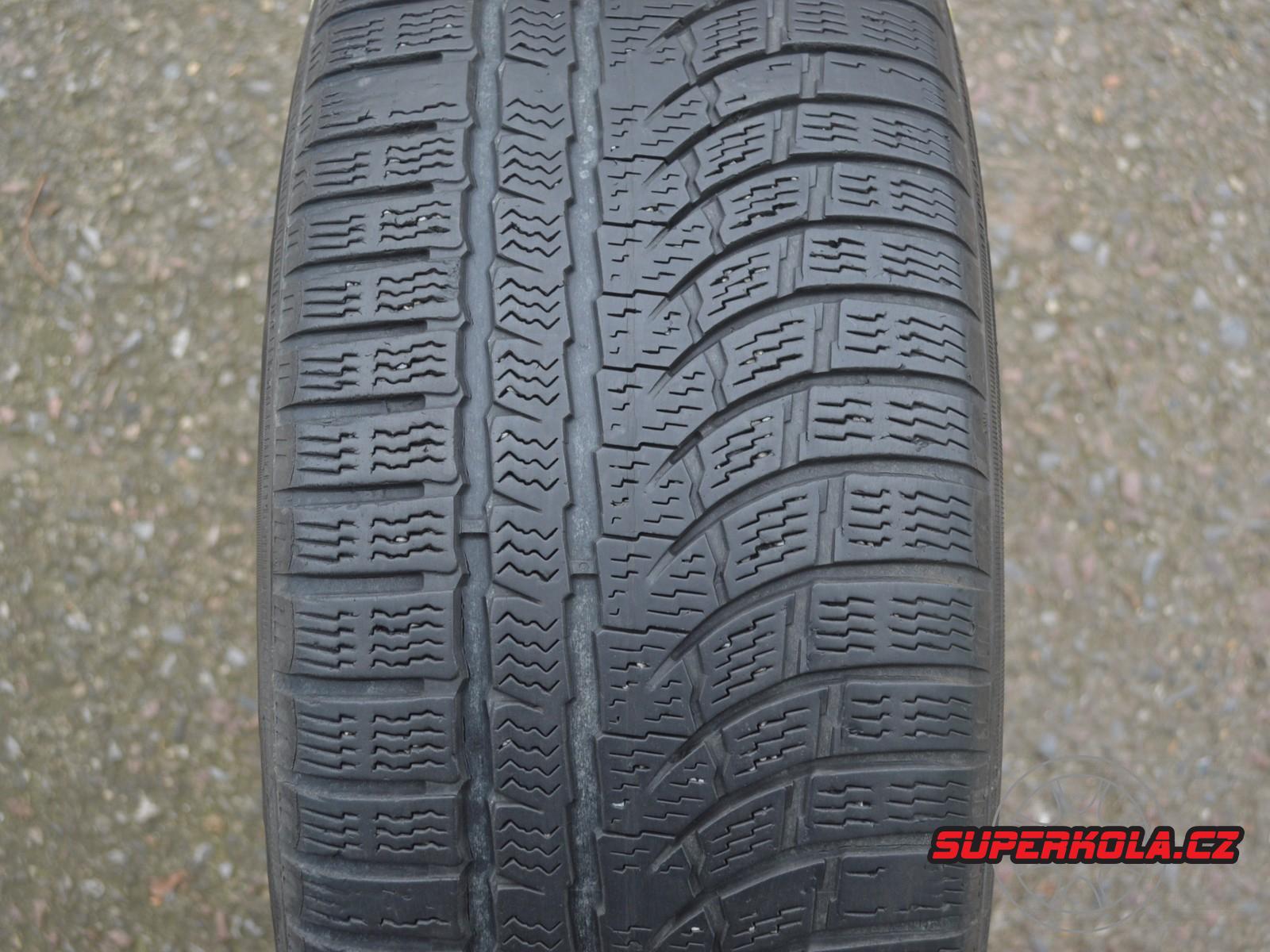 235/45/18 98V XL Nokian WR A4, použitý zimní pár
