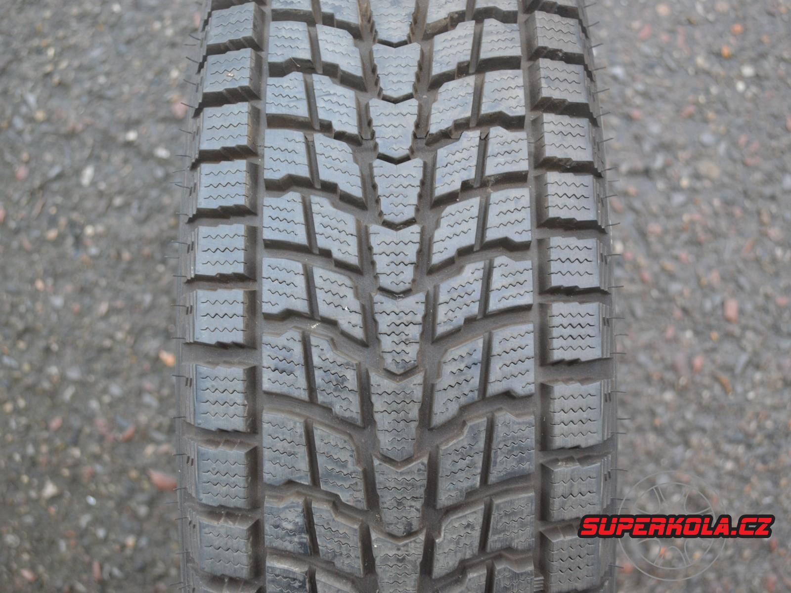 215/70/15 98Q Dunlop Grandtrek SJ6, použitý zimní pár