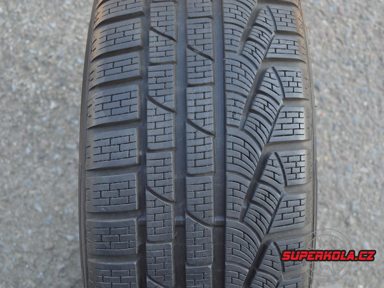 235/50/19 99H  Pirelli SottoZero Winter 210 serie II MO, použitá zimní sada