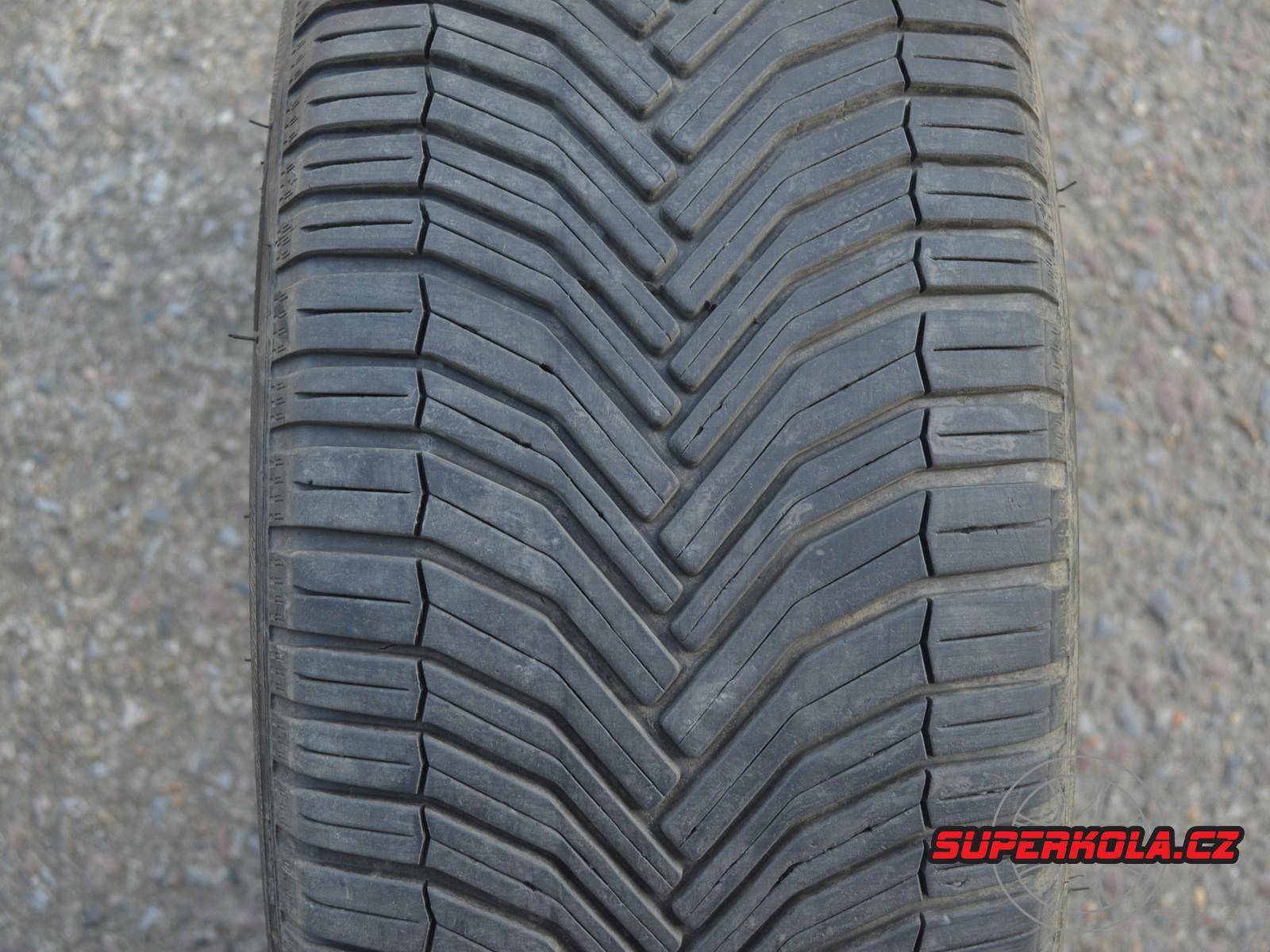 235/40/18 95Y XL Michelin CrossClimate +, použitý celoroční kus