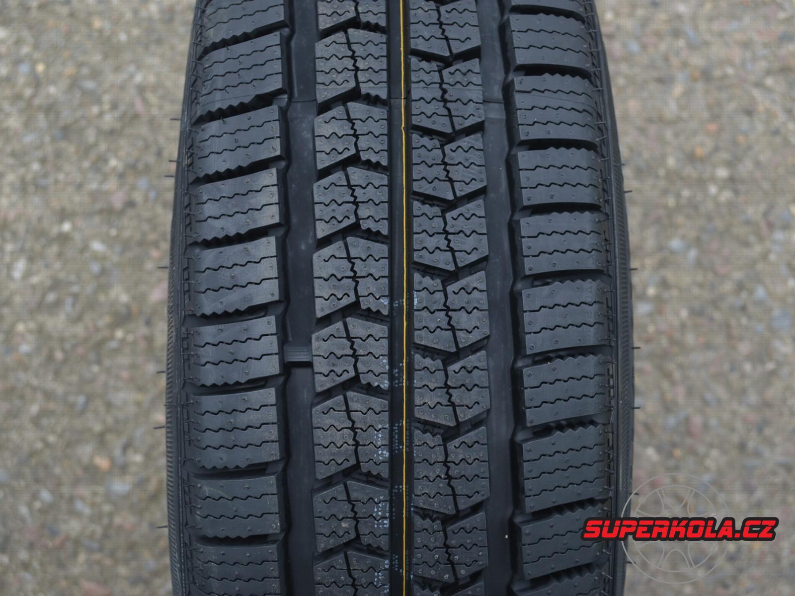 215/70/15C 109/107R Nexen WinGuard WT1, zimní