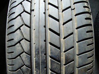  205/55/16 ZR a 225/50/16 ZR Yokohama S1-Z, použitá letní poměrná sada