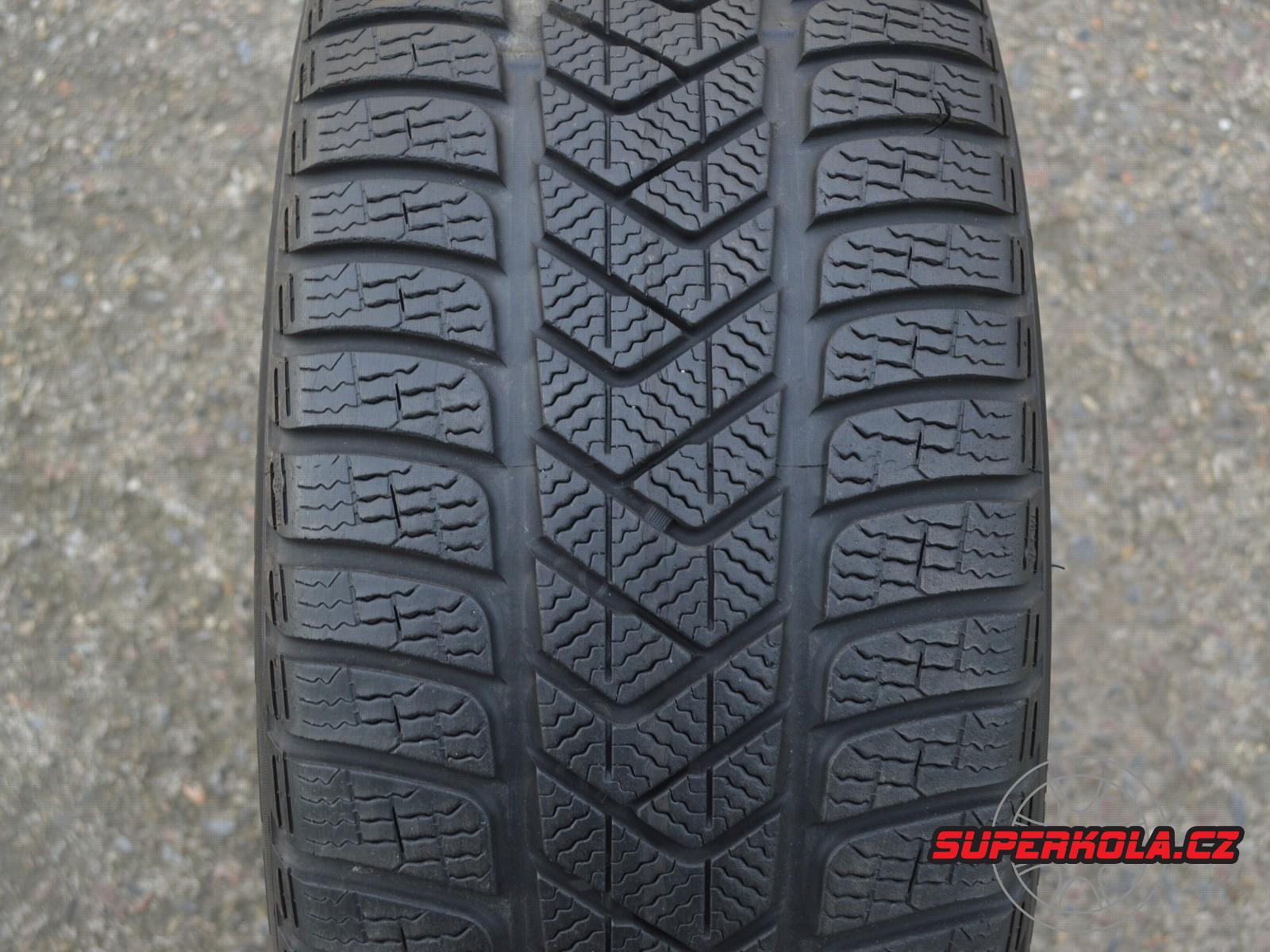 235/50/18 101V XL a 275/45/18 107V XL Pirelli SottoZero 3 MGT, použitá zimní poměrná sada