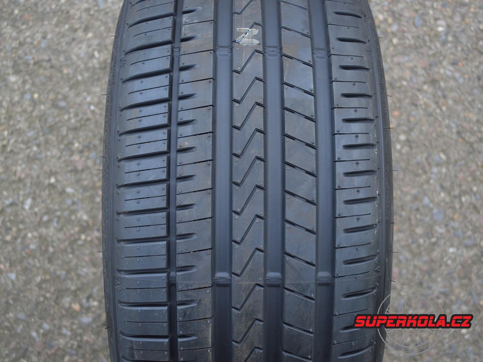 225/35/19 88Y XL Falken Azenis FK510, letní