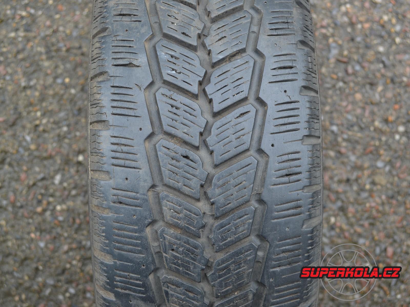 205/70/15C 106/104Q Michelin Agilis 81 Snow-Ice, použitý zimní kus