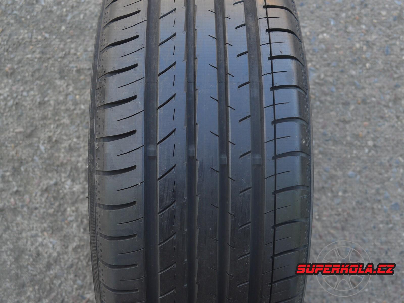 225/45/17  94W  XL  Yokohama Bluerarth GT51 AE51, použitý letní kus