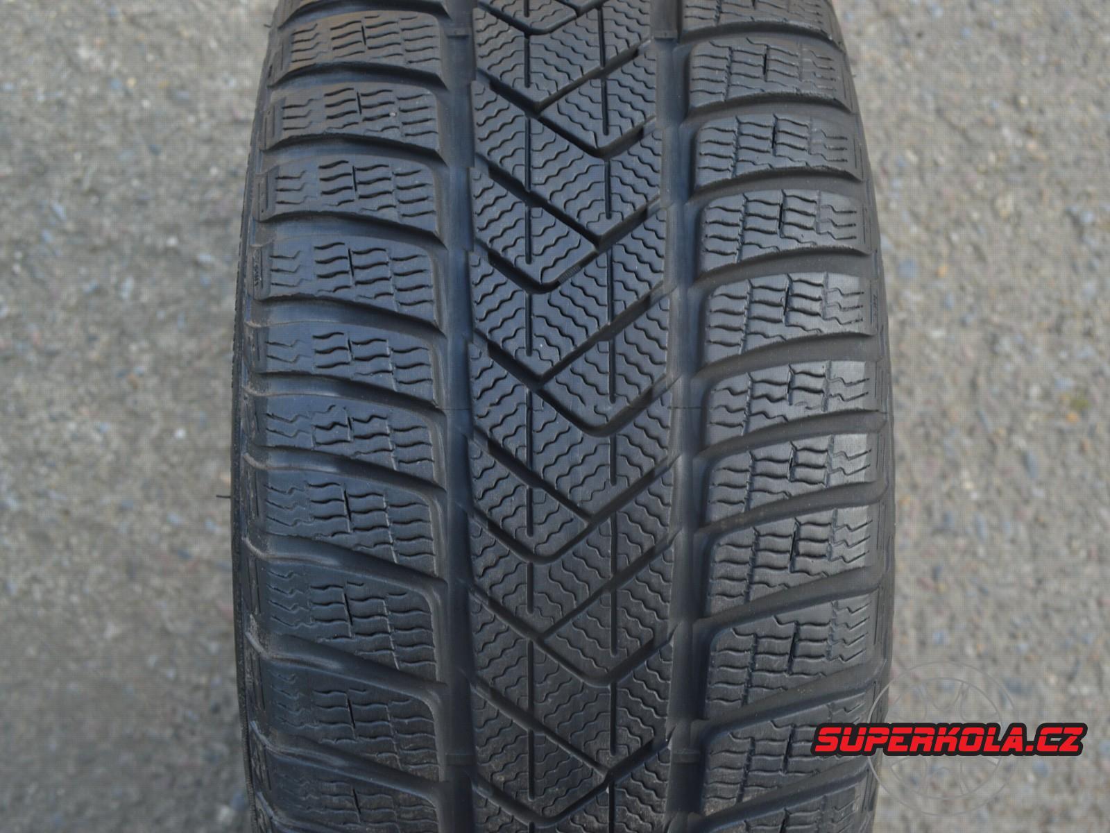 245/45/19 102V XL Pirelli Winter Sottozero 3 MOE RFT, použitá zimní sada
