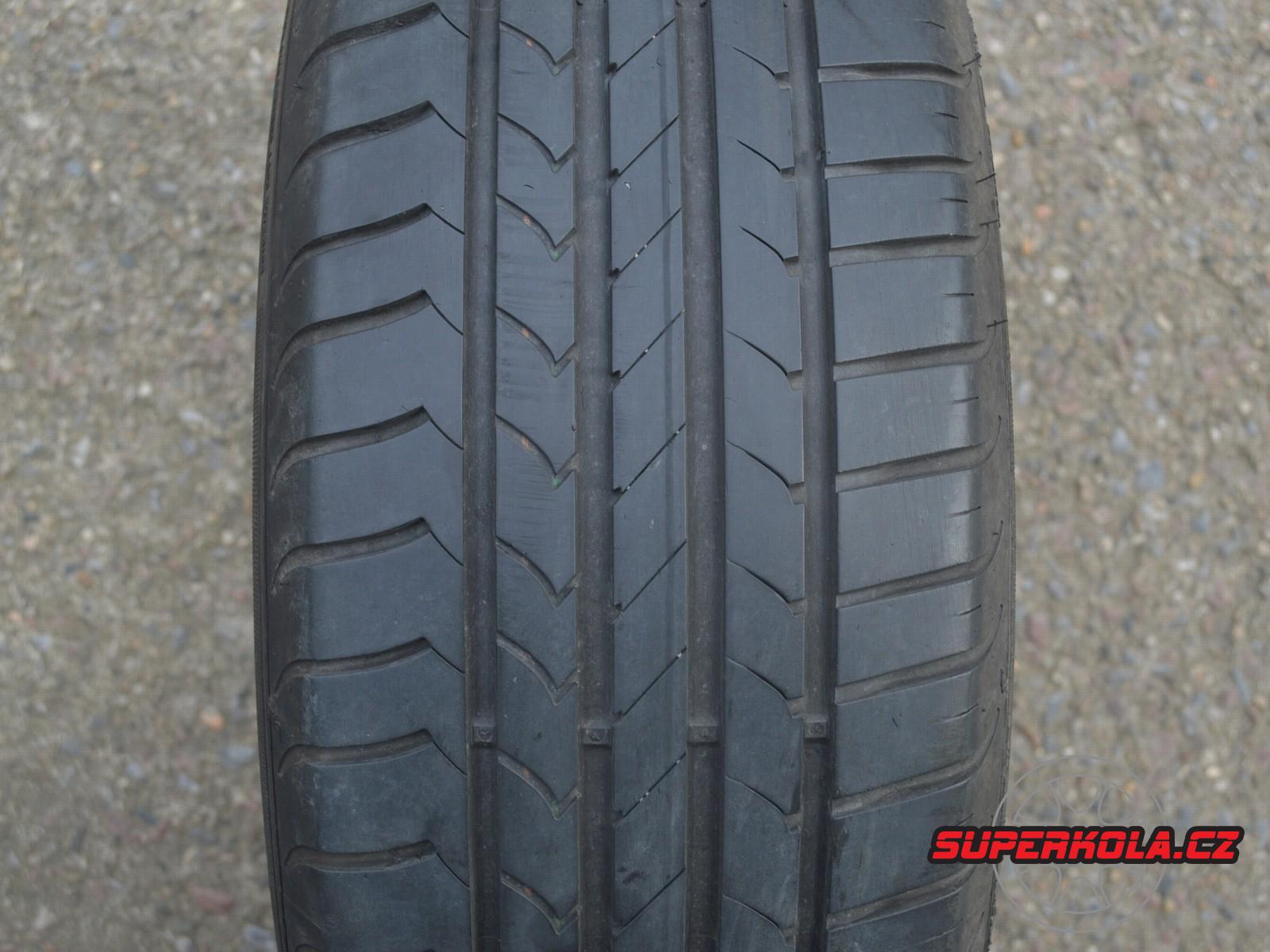 215/60/16 95H Goodyear EfficientGrip, použitý letní pár