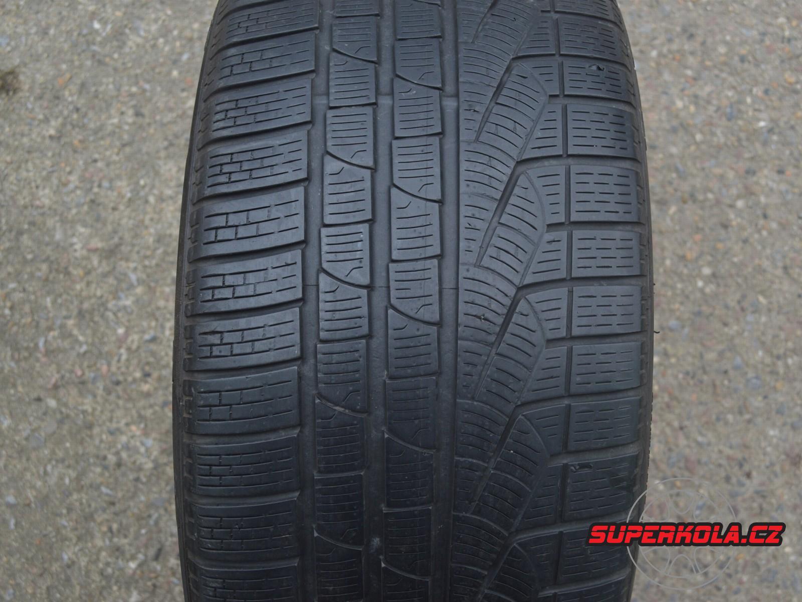 275/35/20 102V XL Pirelli SottoZero Winter 240 serie II, použitý zimní pár