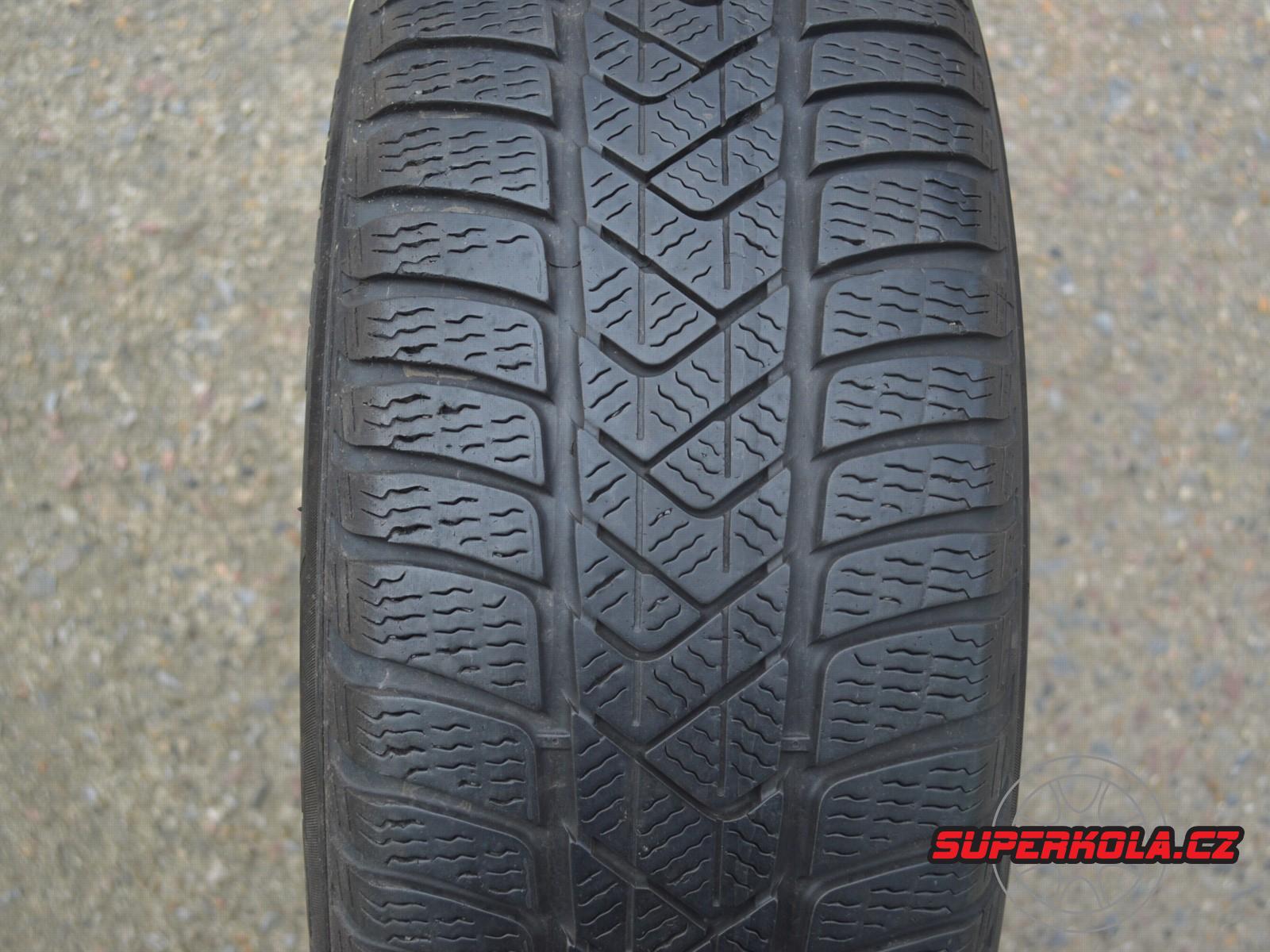 205/60/16  92H  Pirelli SottoZero 3 RFT, použitá zimní sada