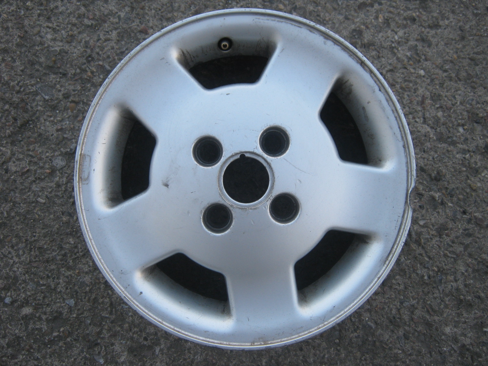 alu kolo Ford 14