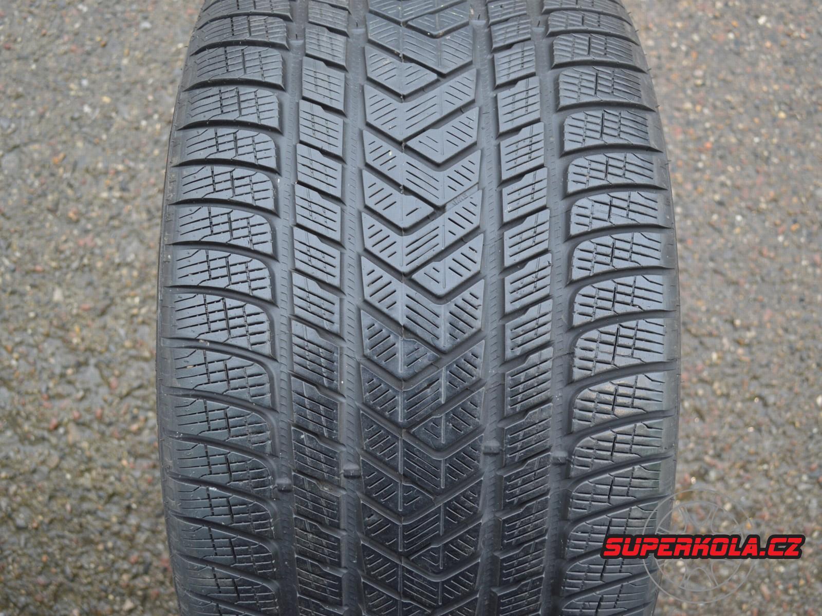 315/30/22 107V XL Pirelli Scorpion Winter, použitý zimní pár 
