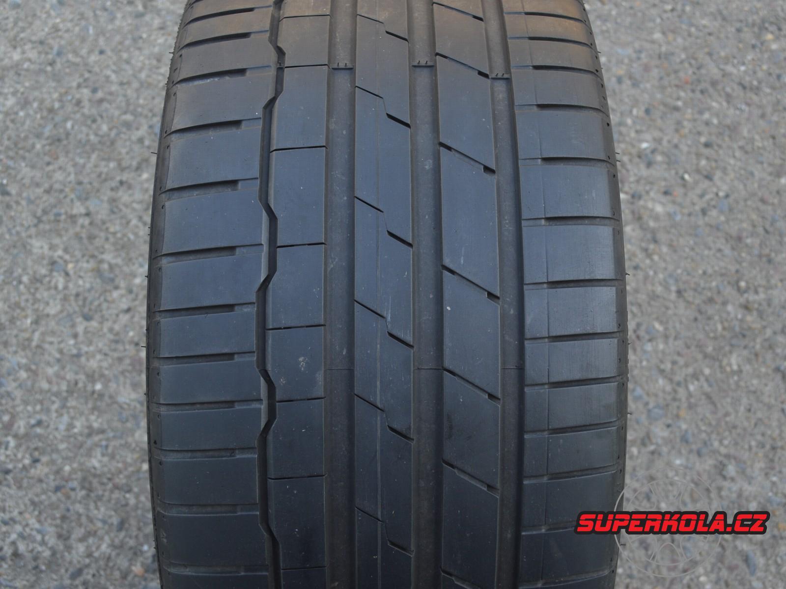 265/30/20 94Y XL Hankook K127 Ventus S1 evo3, použitý letní pár