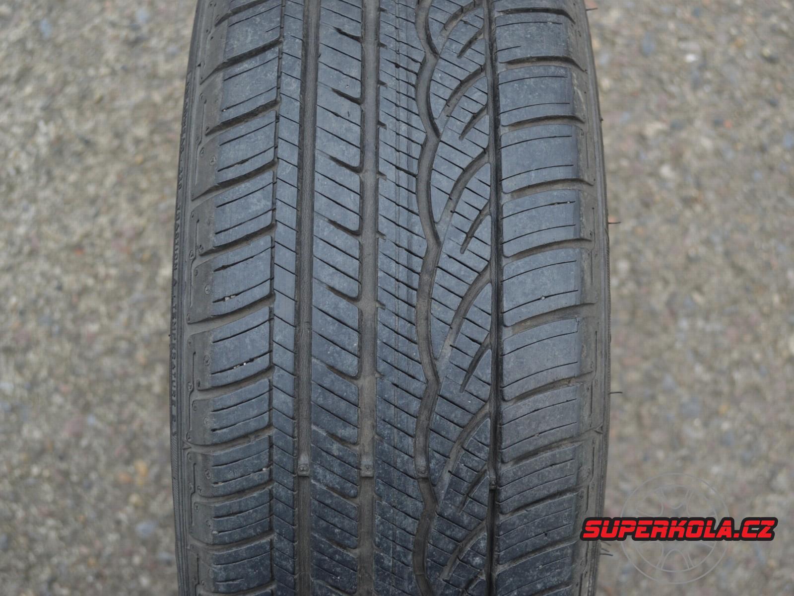 185/60/15  88H  Dunlop SP Sport 01 A/S, použitý celoroční kus