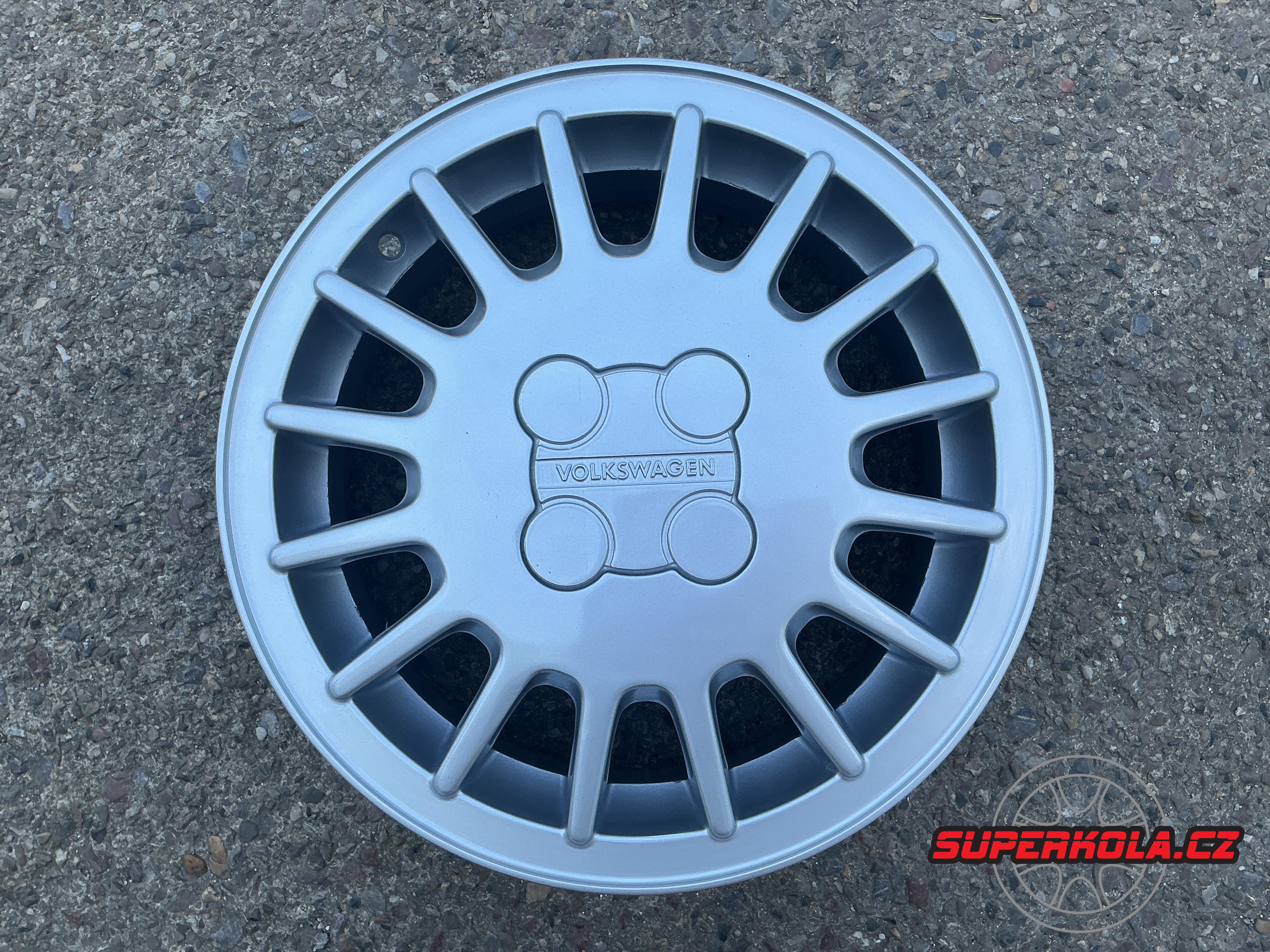 alu kola Volkswagen 15” 4x100 6J ET35 střed 57.1 mm