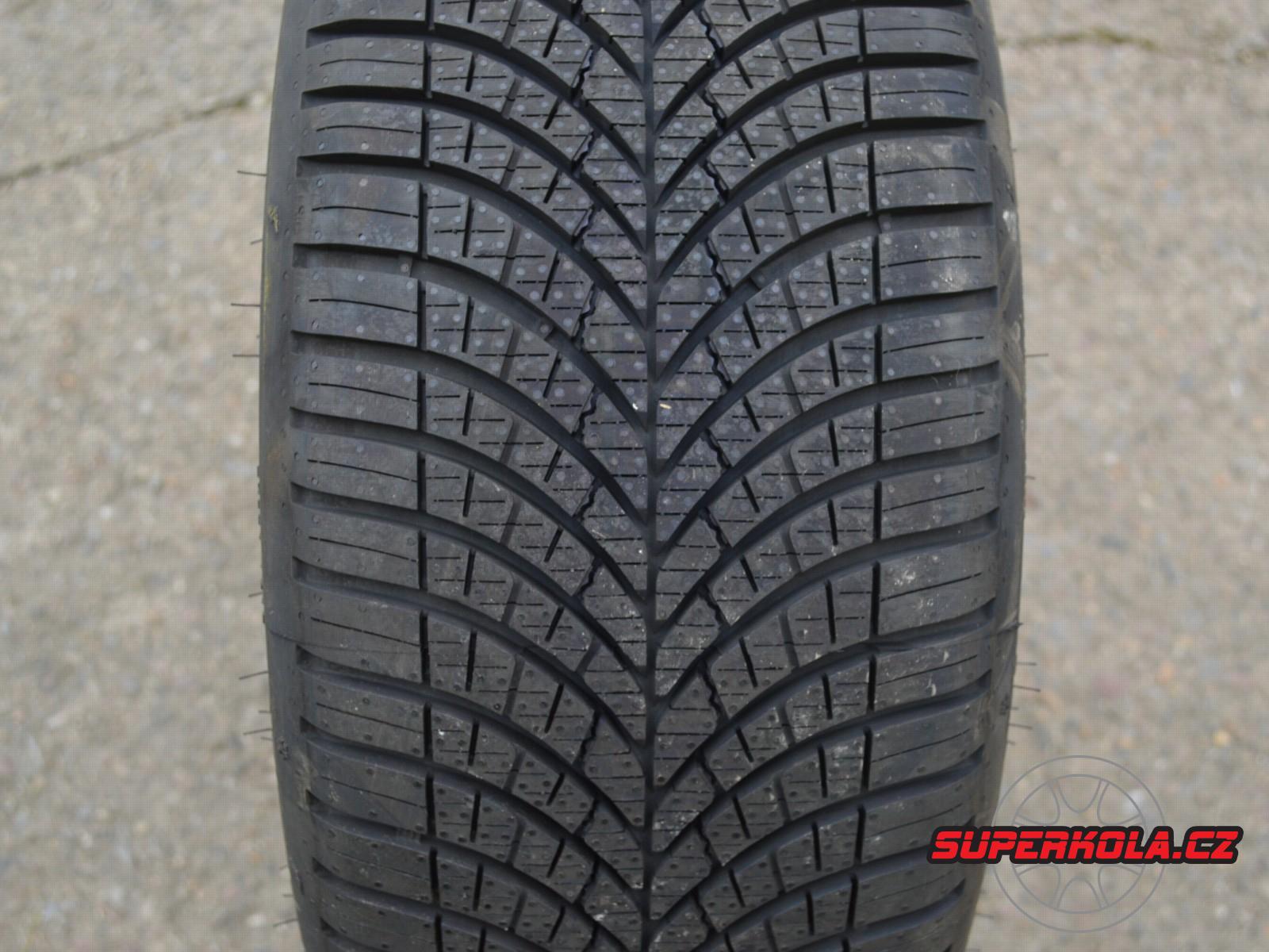 205/45/17 88W XL Goodyear Vector 4 Season Gen-3, celoroční