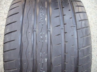 295/30/18  98Y  Hankook Ventus S1 EVO, letní