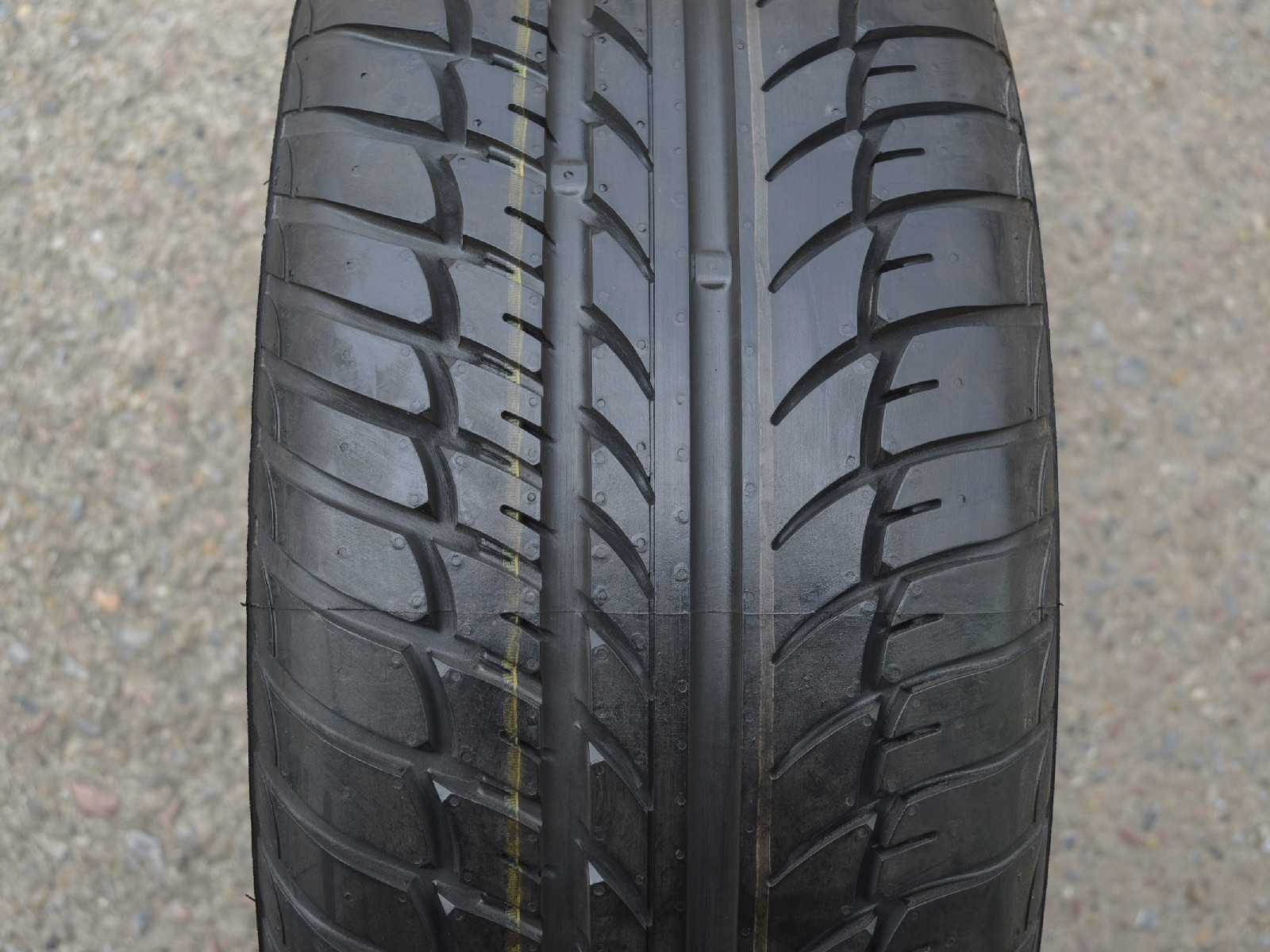 235/45/17 ZR (97Y XL) Semperit Direction, letní