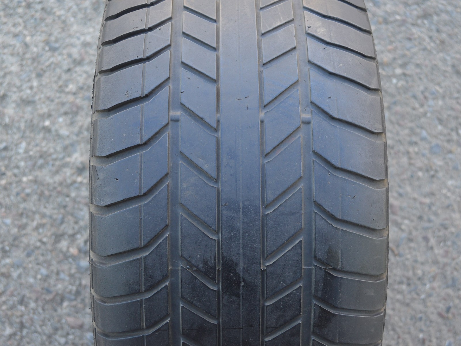 255/40/17 94Y Pirelli P700-Z, použitý letní kus