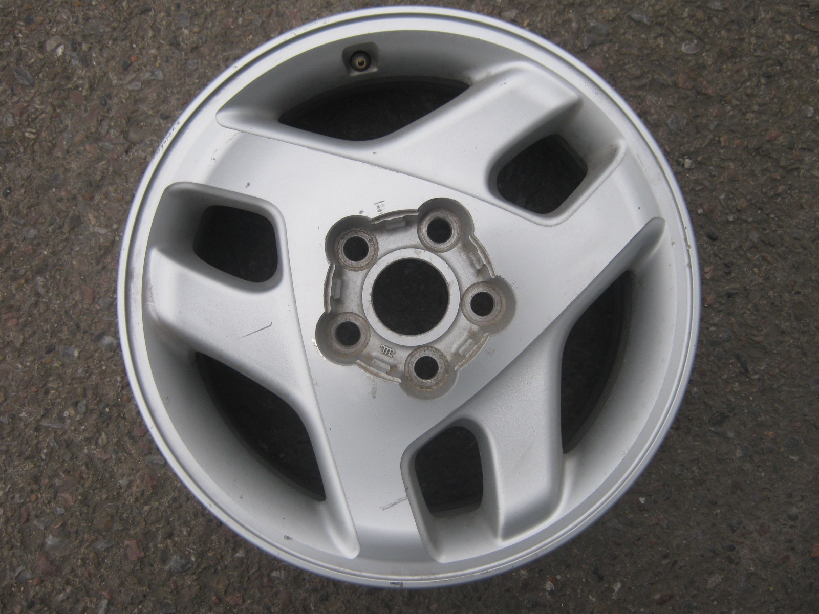 alu kolo Toyota 16