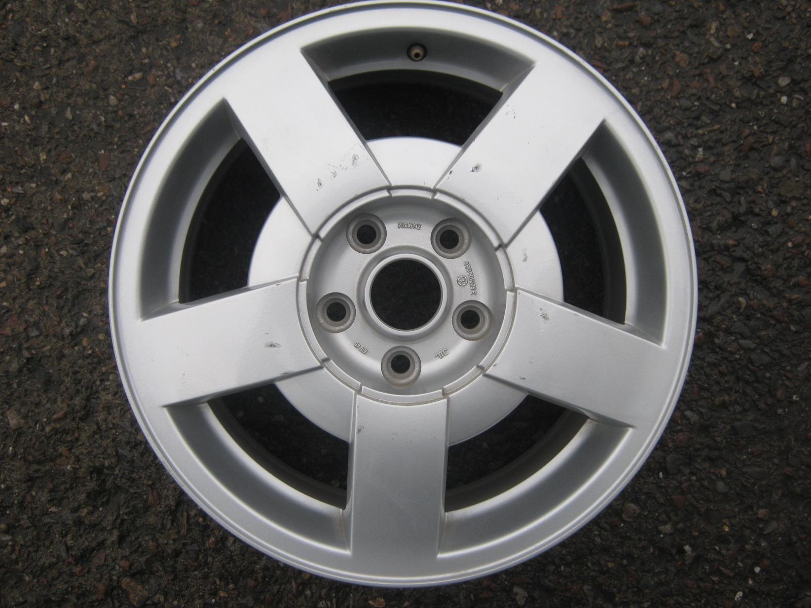 alu kolo Volkswagen 16