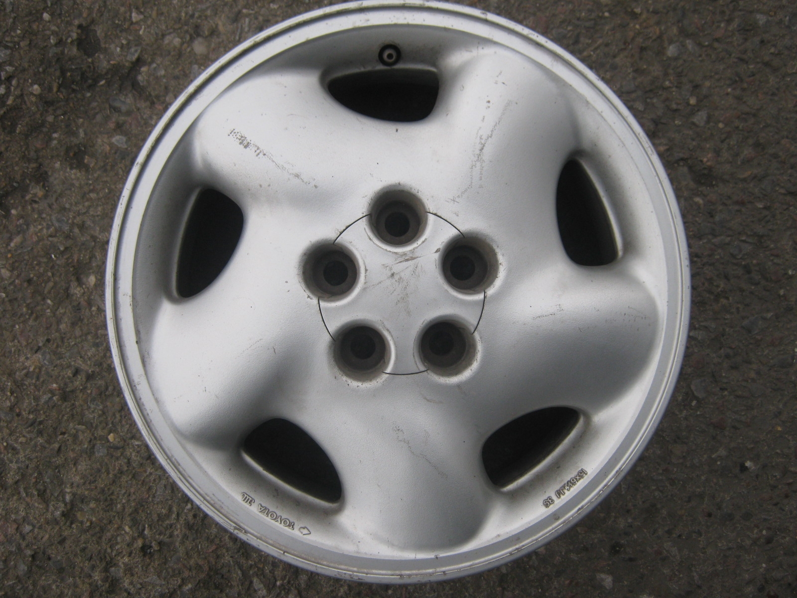alu kolo Toyota 15