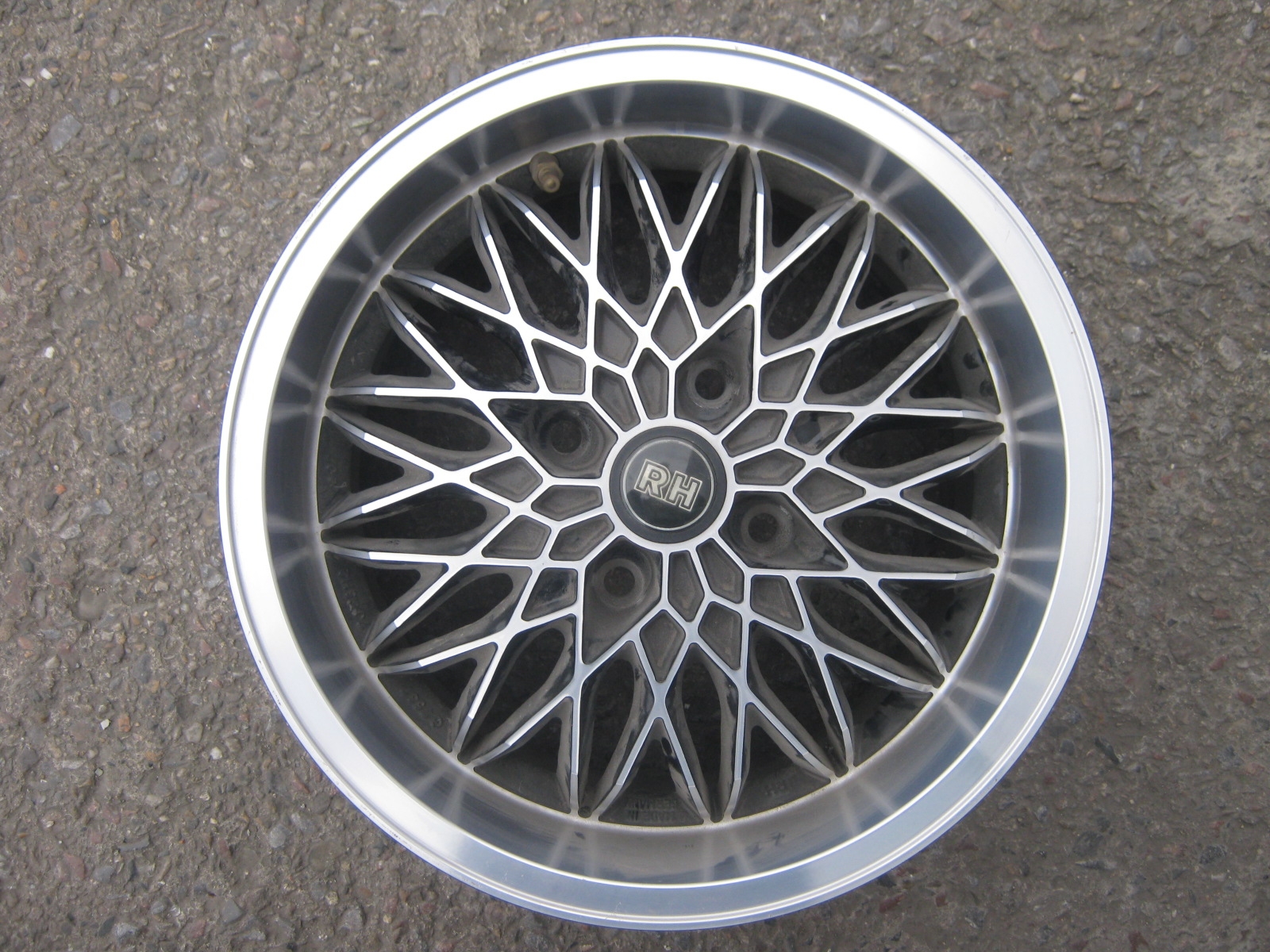 alu kolo RH 15