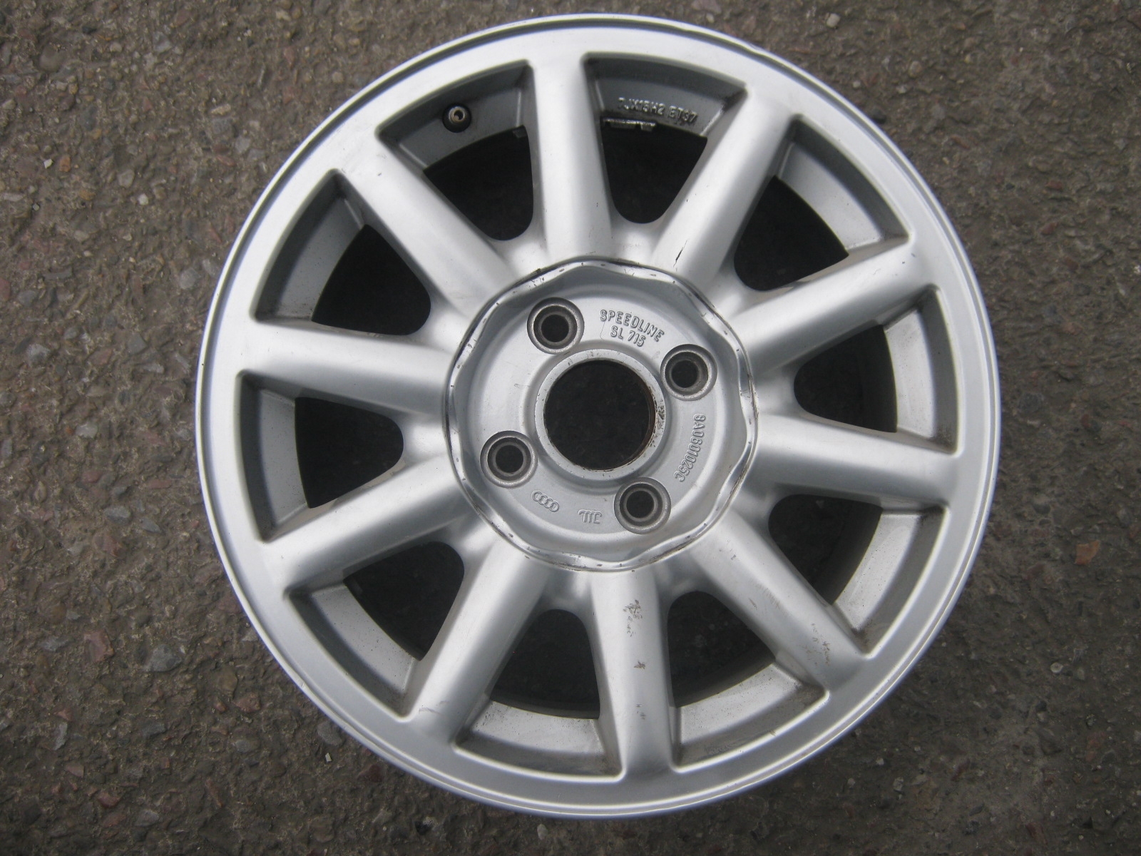 alu kolo Audi 15