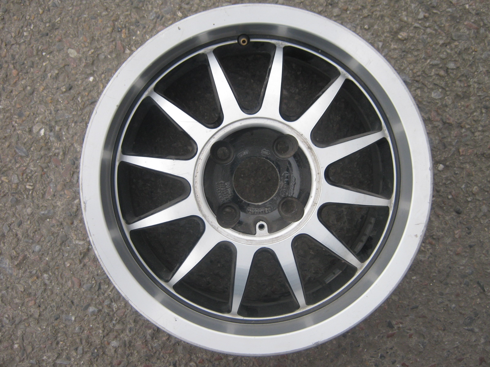 alu kolo Strato 15