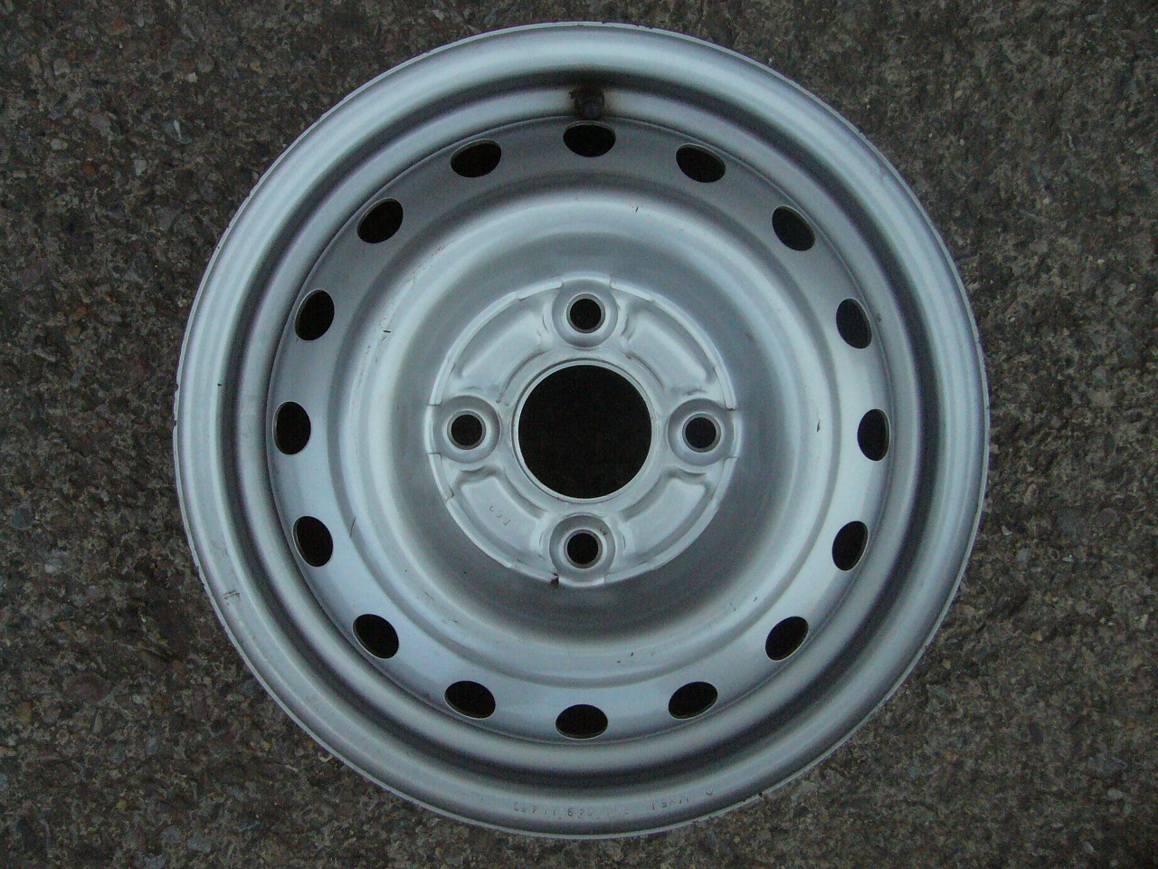 plechový disk Honda 14