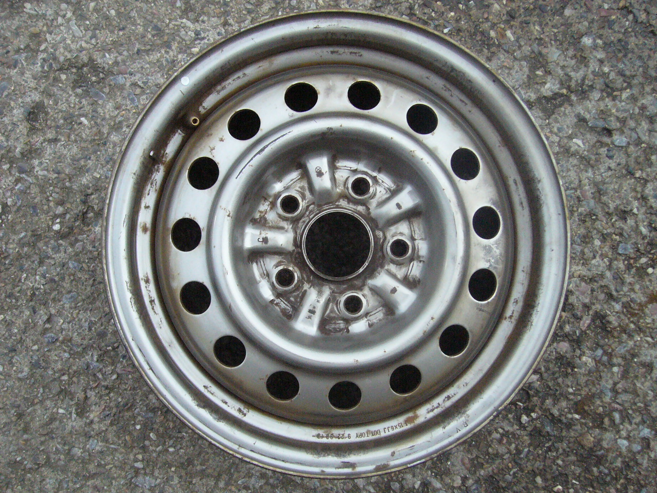 plechové disky Toyota 15
