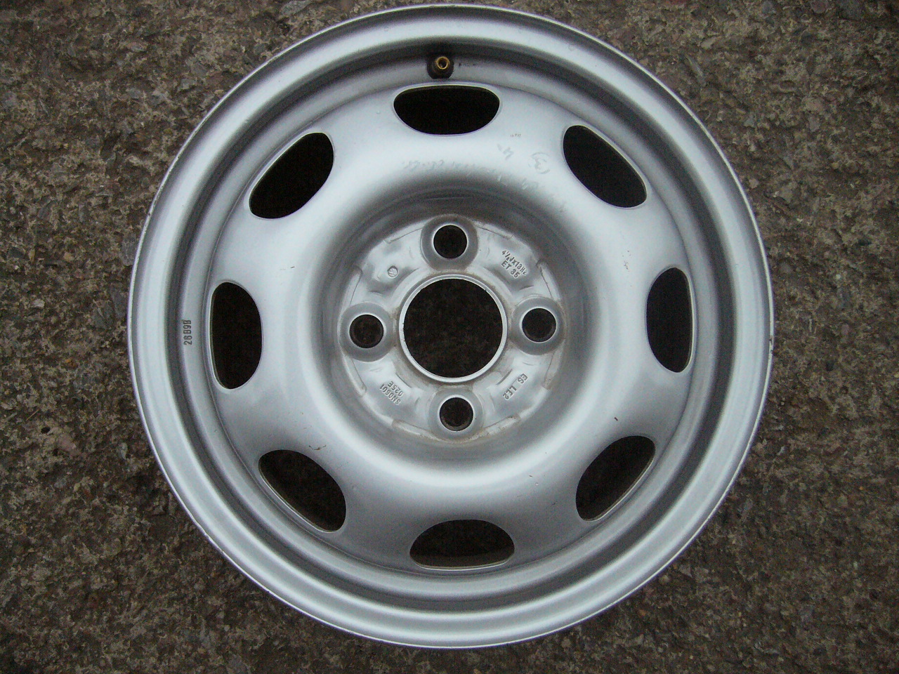 plechvý disk Volkswagen 13