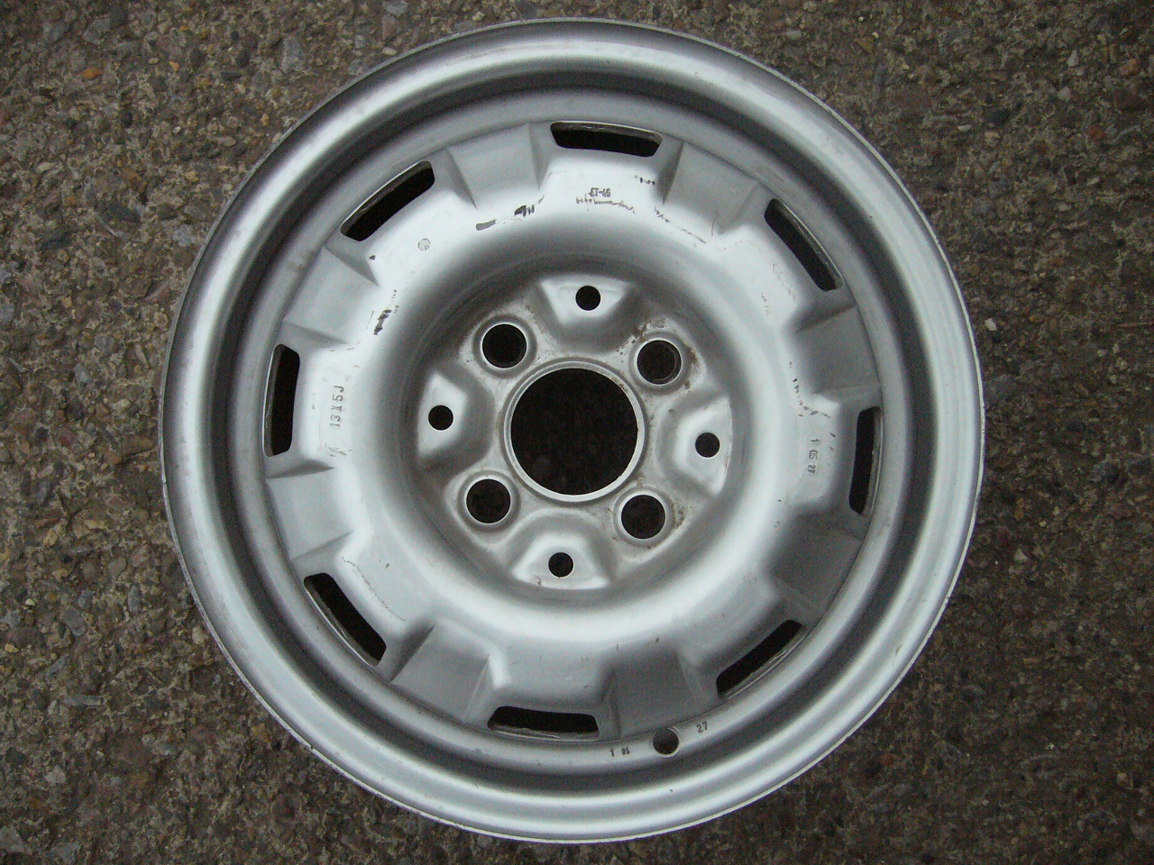 plechový disk Volkswagen 13