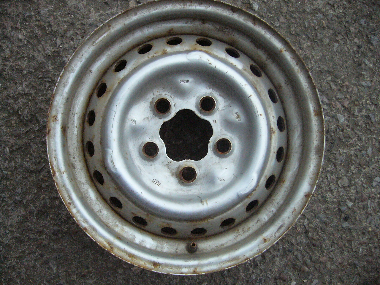 plechové disky Volkswagen 14