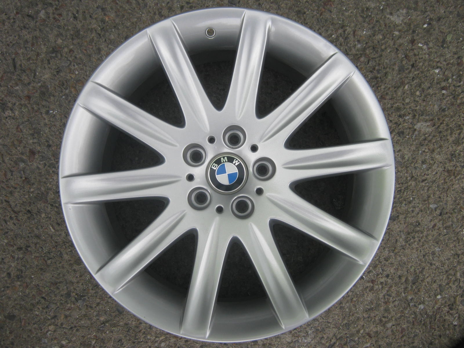 alu kola BMW 19