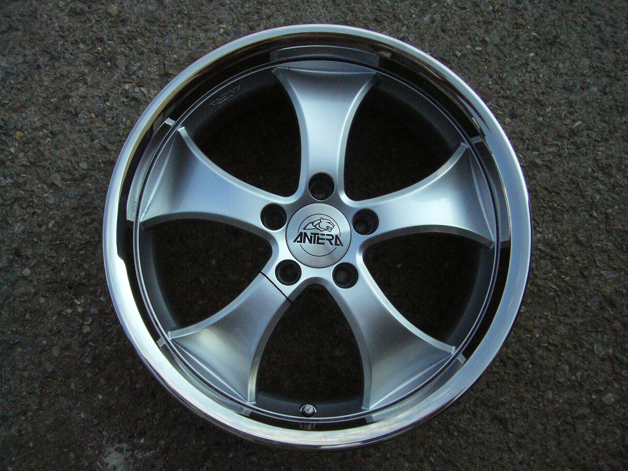 alu kolo Antera 18