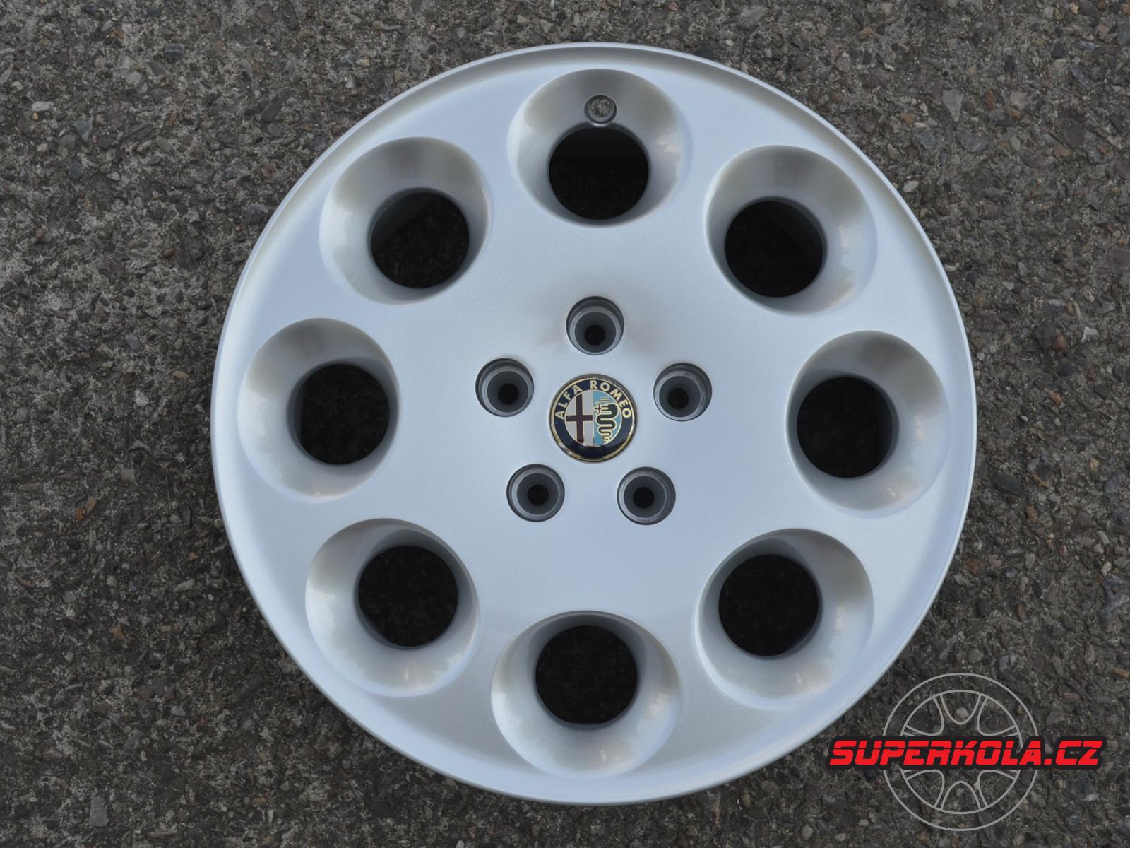 alu kola Alfa Romeo 16
