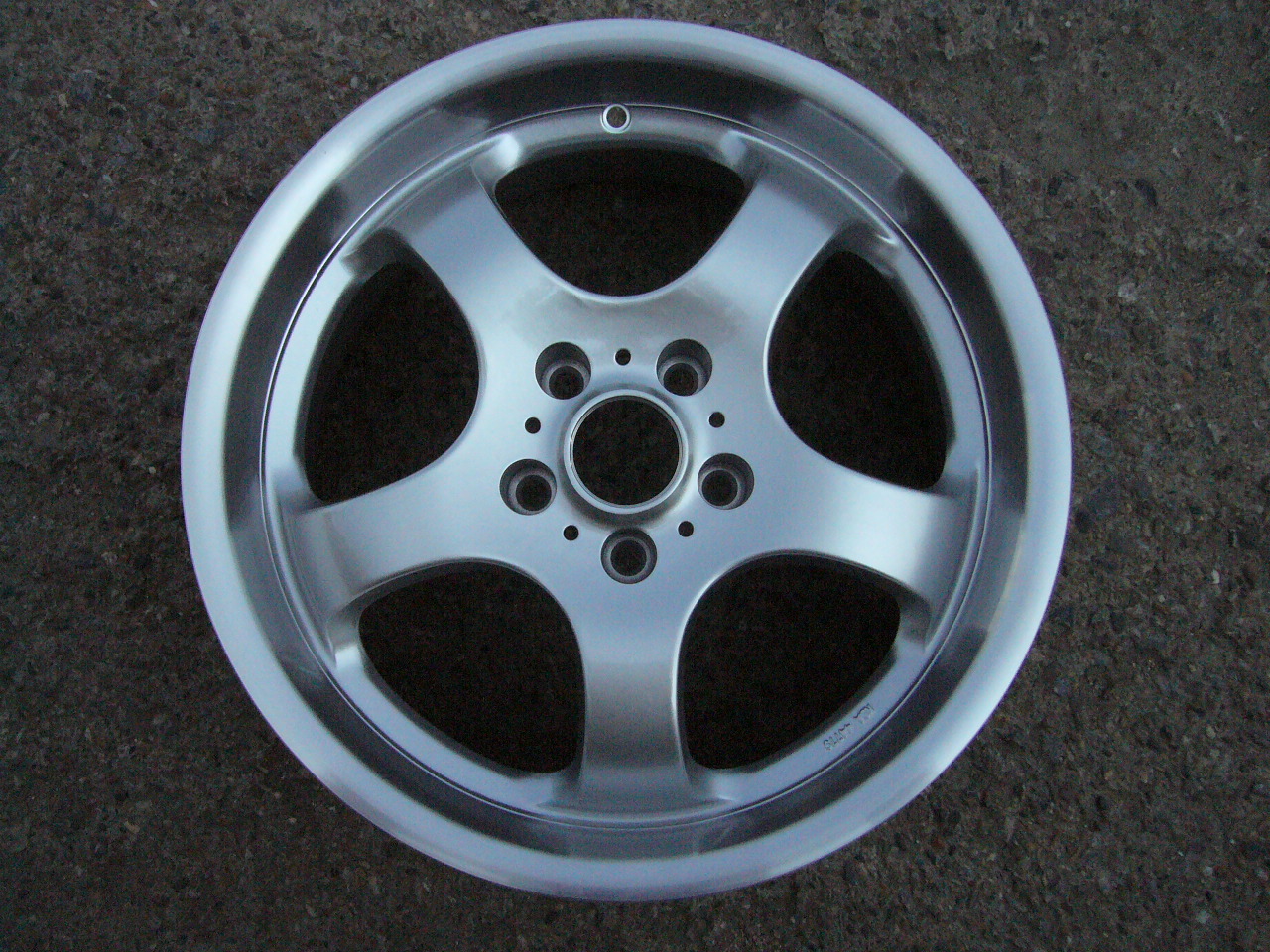 alu kolo PLW 17