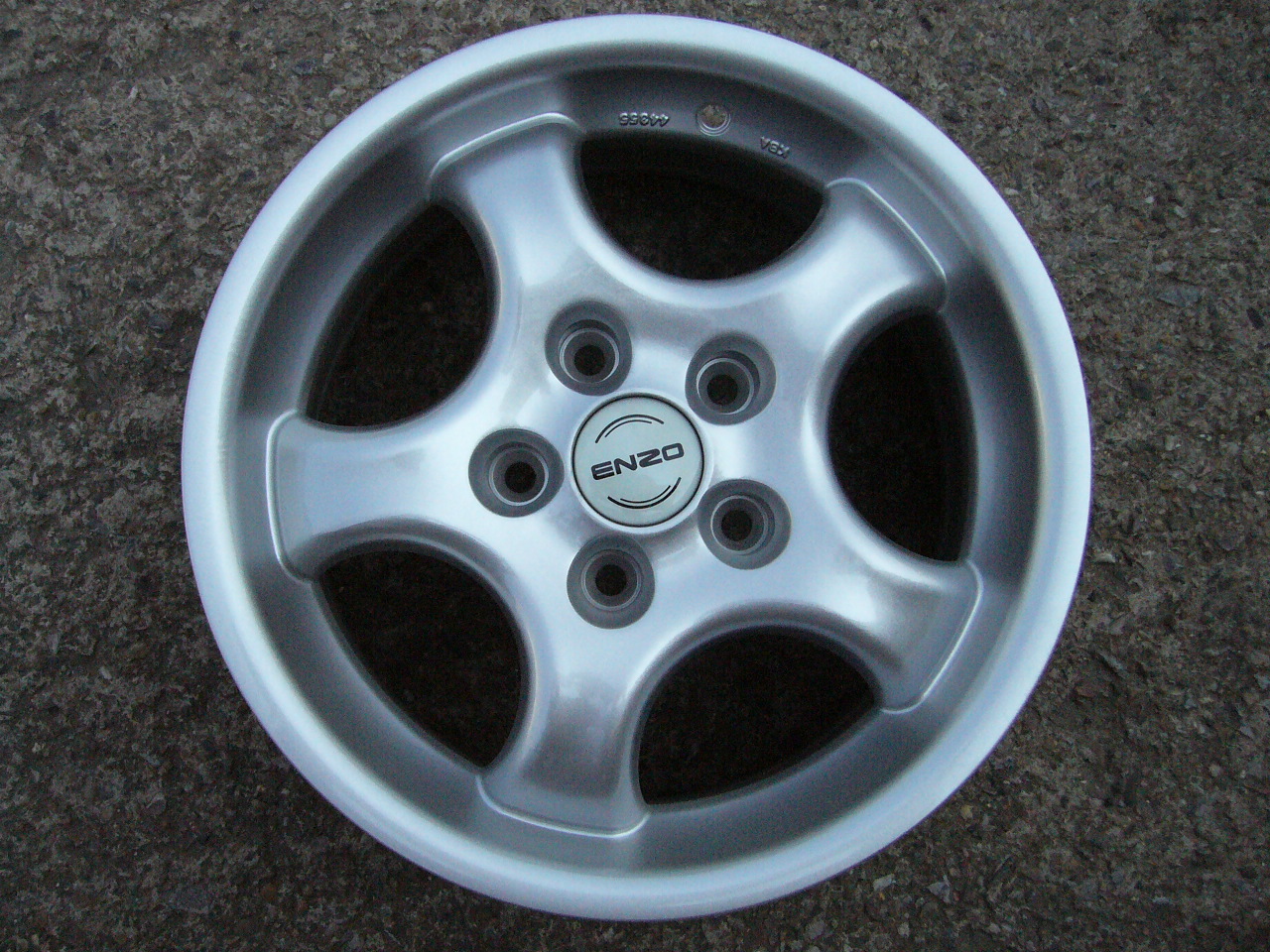 alu kolo Enzo 15